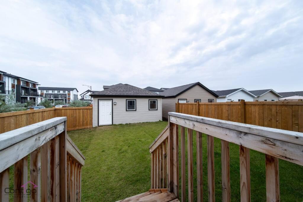 The Nest, 3Br, Ac, Near Yeg Airport, King Bed! Villa Edmonton Exterior photo