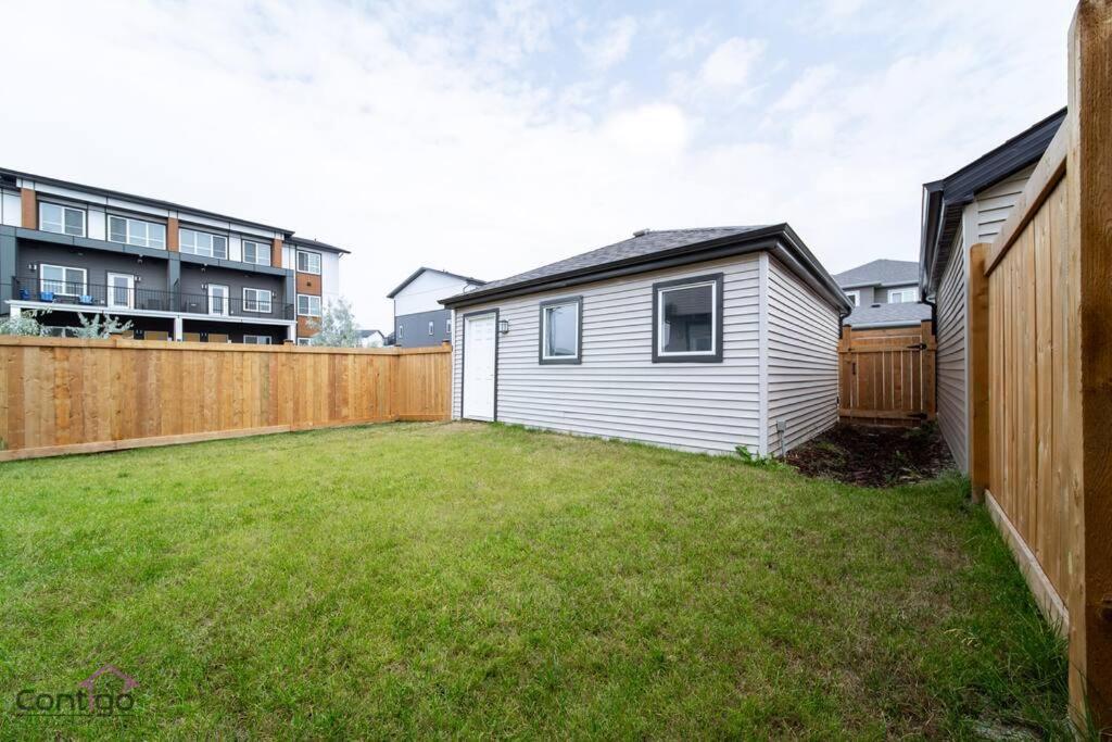 The Nest, 3Br, Ac, Near Yeg Airport, King Bed! Villa Edmonton Exterior photo